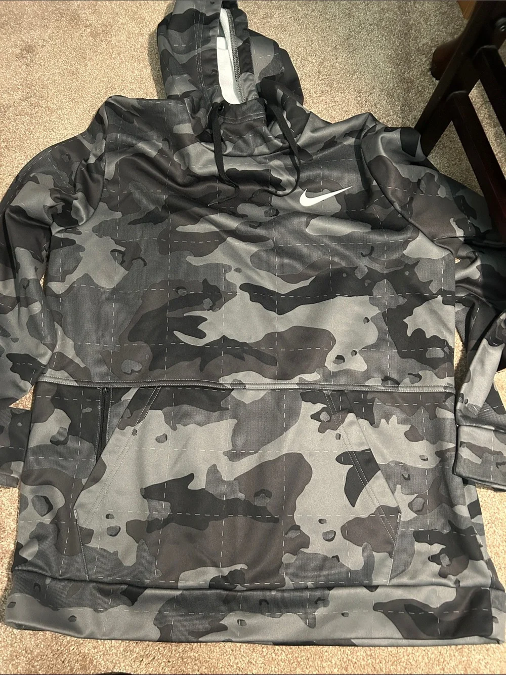 Nike hooded pullover